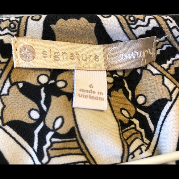 Black red white printed dress - Picture 7 of 7